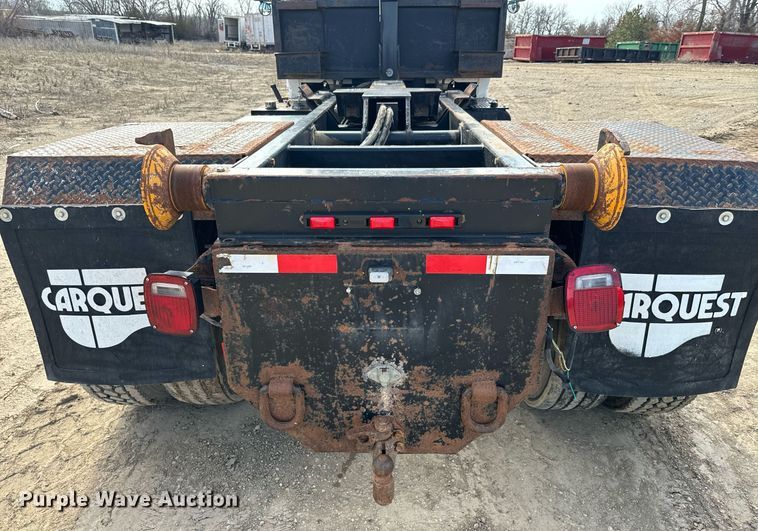 image for item NF9322 1997 GMC C6500 hook lift truck