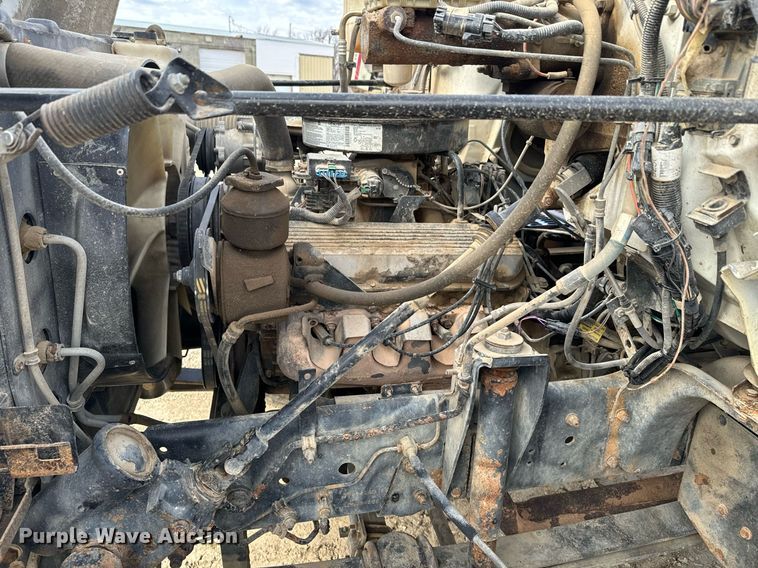 image for item NF9322 1997 GMC C6500 hook lift truck