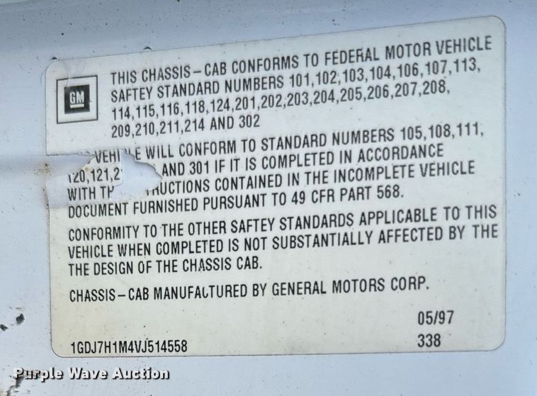 image for item NF9322 1997 GMC C6500 hook lift truck