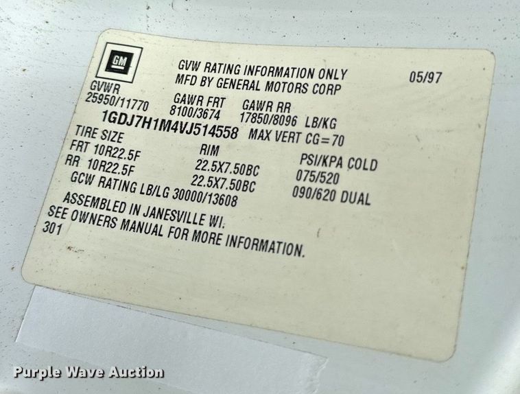 image for item NF9322 1997 GMC C6500 hook lift truck