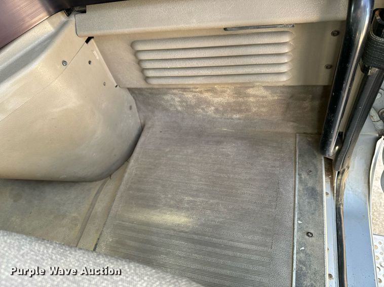 image for item NF9323 2011 International  Paystar roll-off container truck