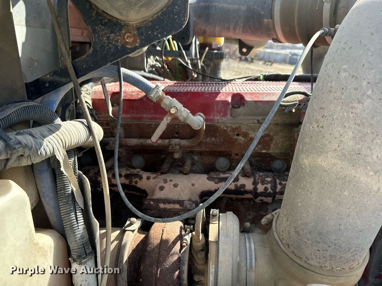 image for item NF9323 2011 International  Paystar roll-off container truck