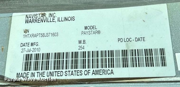 image for item NF9323 2011 International  Paystar roll-off container truck