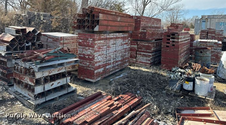 image for item NF9325 Symons concrete wall forms