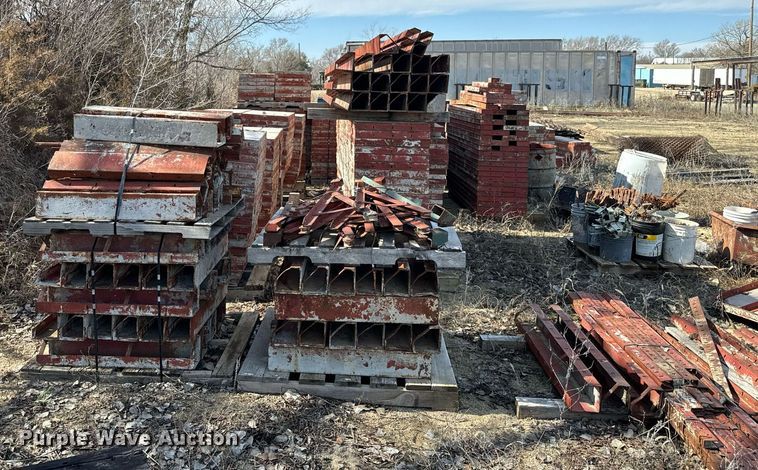 image for item NF9325 Symons concrete wall forms