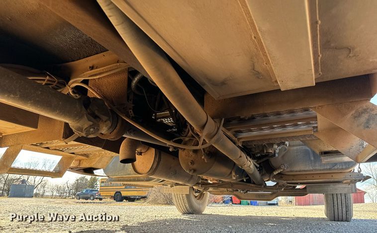 image for item NI9751 1995 International 4900 digger derrick truck