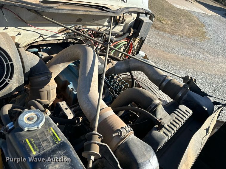 image for item NI9751 1995 International 4900 digger derrick truck