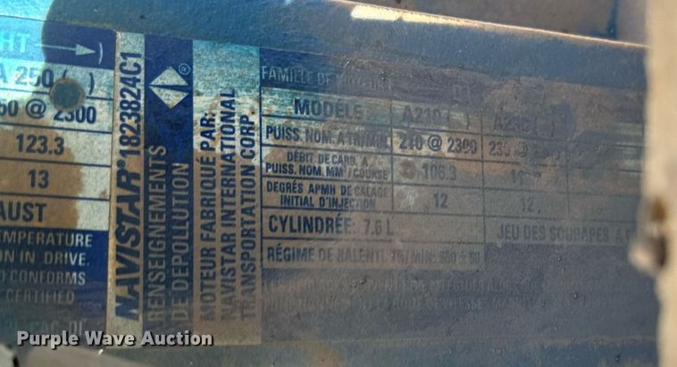 image for item NI9751 1995 International 4900 digger derrick truck