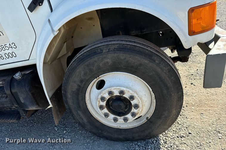 image for item NI9751 1995 International 4900 digger derrick truck