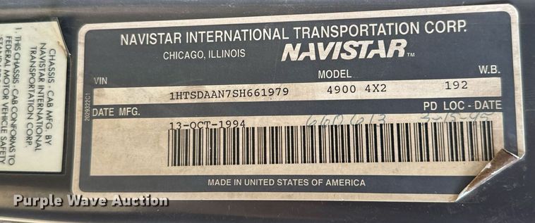 image for item NI9751 1995 International 4900 digger derrick truck