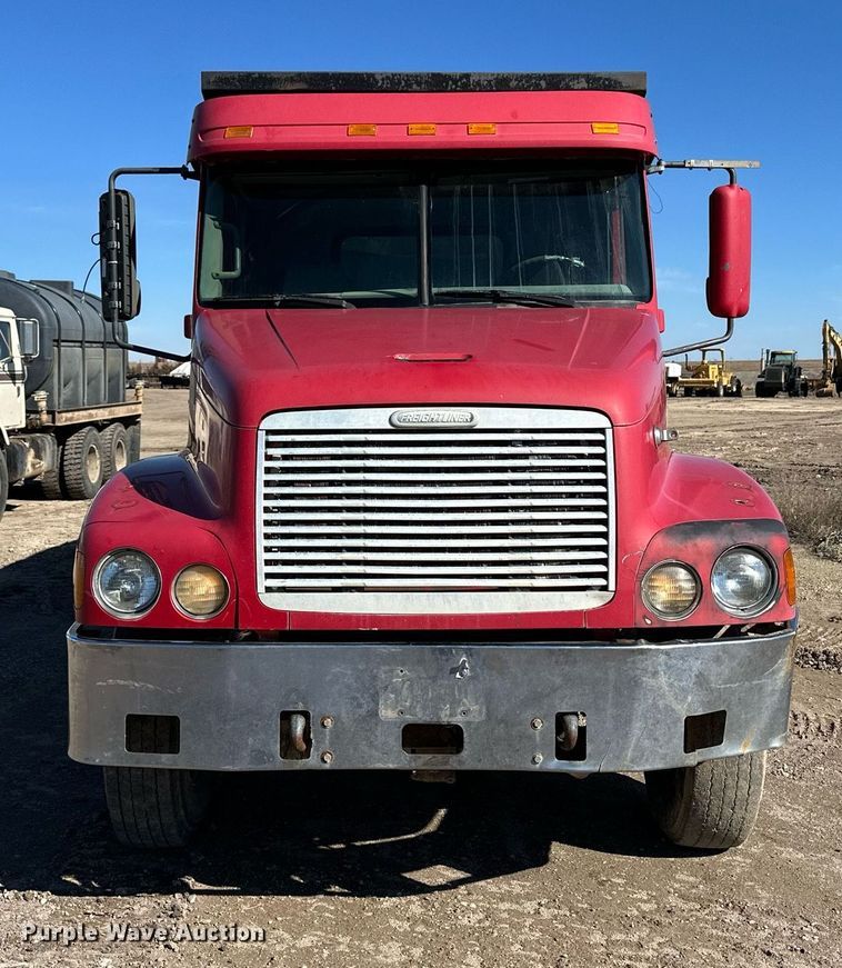image for item NJ9296 1999 Freightliner Century Class dump truck