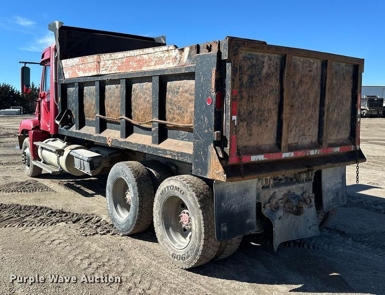 image for item NJ9296 1999 Freightliner Century Class dump truck