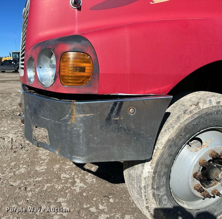 image for item NJ9296 1999 Freightliner Century Class dump truck