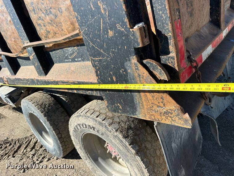 image for item NJ9296 1999 Freightliner Century Class dump truck