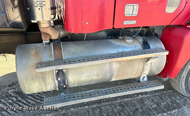 image for item NJ9296 1999 Freightliner Century Class dump truck