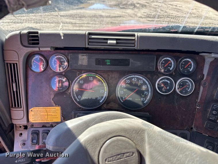 image for item NJ9296 1999 Freightliner Century Class dump truck