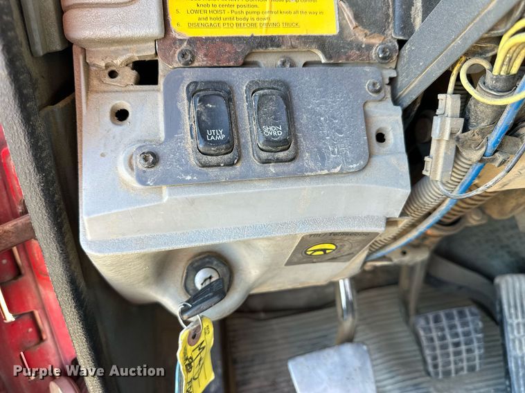 image for item NJ9296 1999 Freightliner Century Class dump truck