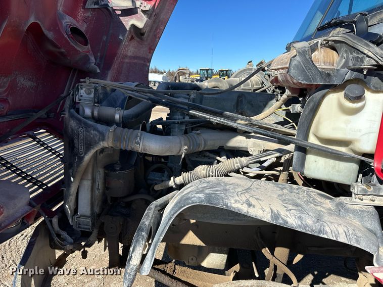 image for item NJ9296 1999 Freightliner Century Class dump truck