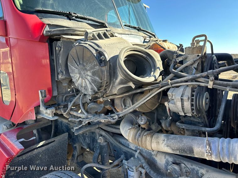 image for item NJ9296 1999 Freightliner Century Class dump truck