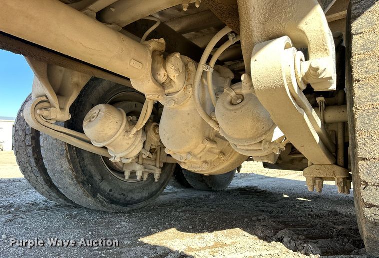 image for item NJ9296 1999 Freightliner Century Class dump truck