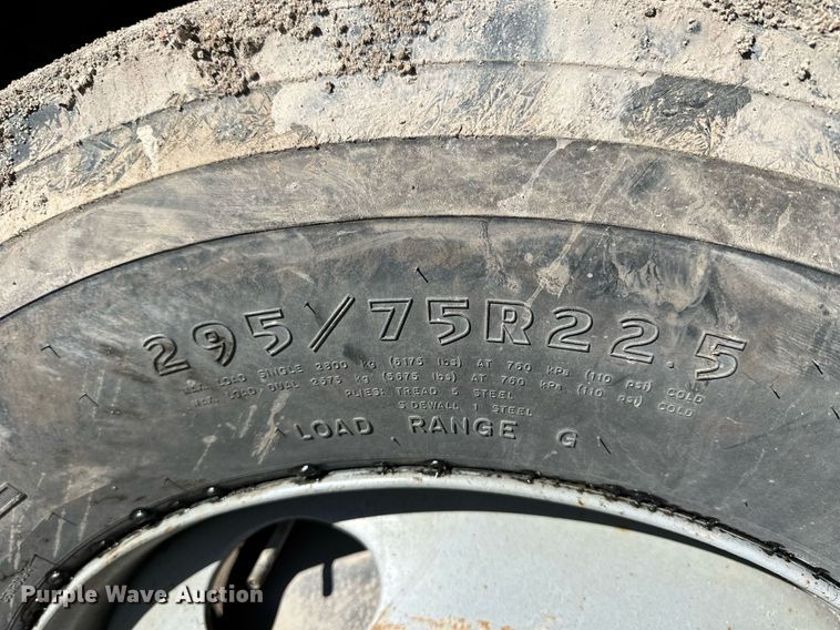 image for item NJ9296 1999 Freightliner Century Class dump truck