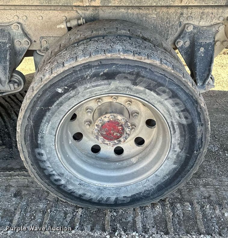 image for item NJ9296 1999 Freightliner Century Class dump truck