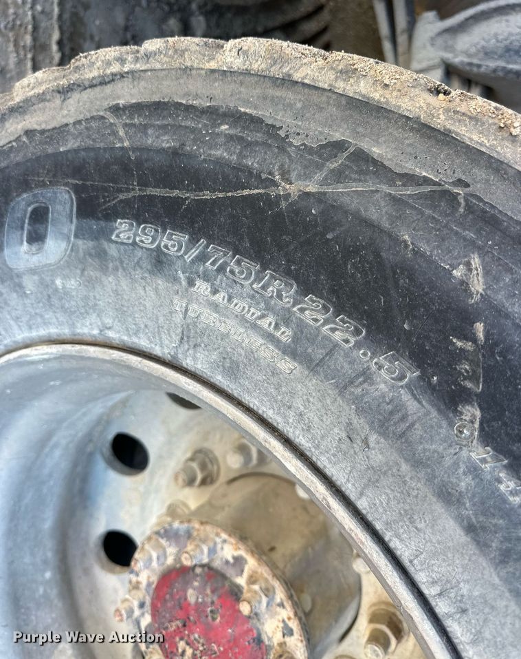 image for item NJ9296 1999 Freightliner Century Class dump truck