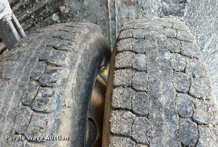 image for item NJ9296 1999 Freightliner Century Class dump truck