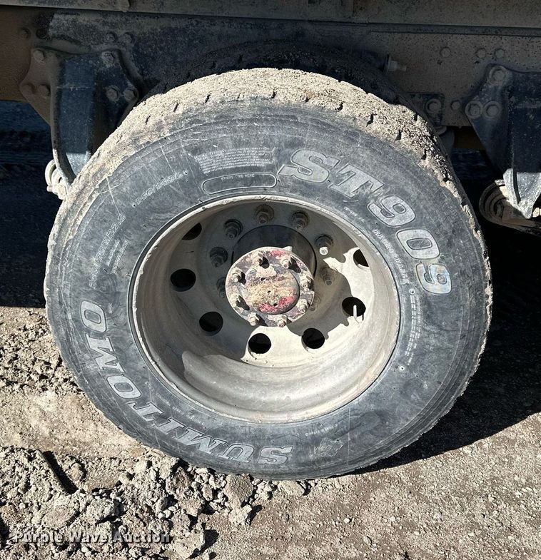 image for item NJ9296 1999 Freightliner Century Class dump truck