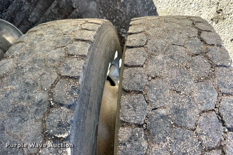 image for item NJ9296 1999 Freightliner Century Class dump truck