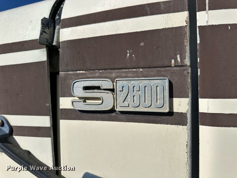 image for item NJ9297 1987 International  F2674 water truck