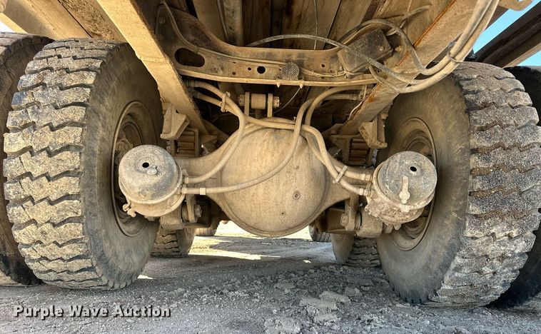 image for item NJ9297 1987 International  F2674 water truck