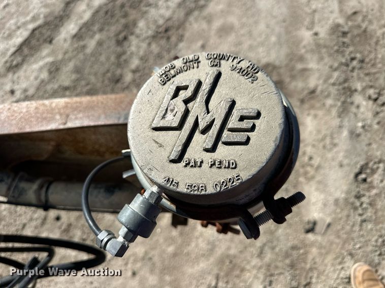 image for item NJ9297 1987 International  F2674 water truck