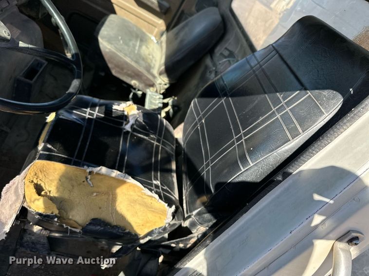 image for item NJ9297 1987 International  F2674 water truck