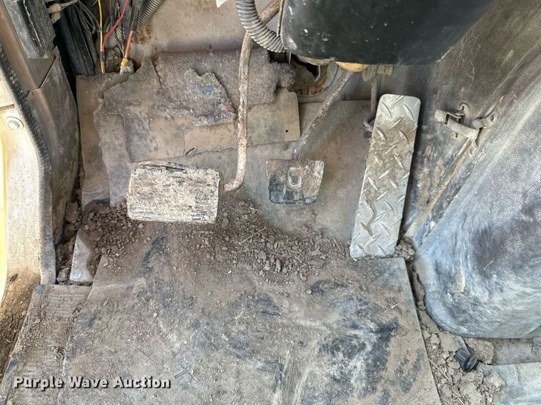 image for item NJ9297 1987 International  F2674 water truck