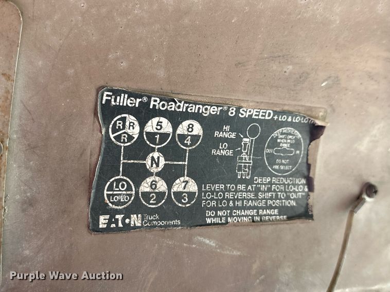 image for item NJ9297 1987 International  F2674 water truck