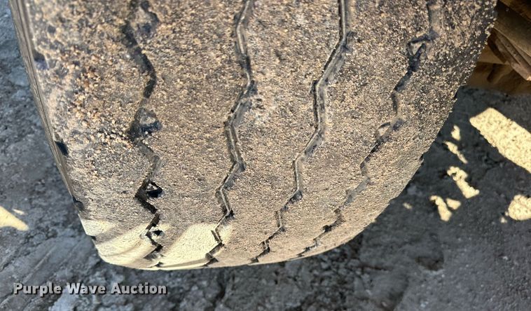 image for item NJ9297 1987 International  F2674 water truck