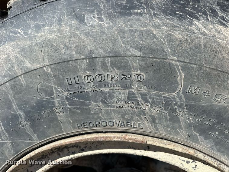 image for item NJ9297 1987 International  F2674 water truck