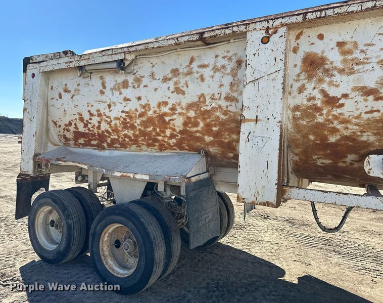image for item NJ9301 1988 West end dump trailer