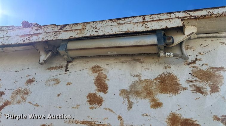 image for item NJ9301 1988 West end dump trailer