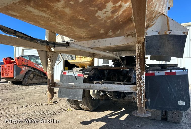 image for item NJ9301 1988 West end dump trailer