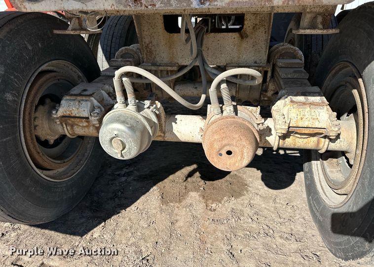 image for item NJ9301 1988 West end dump trailer