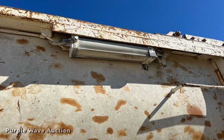 image for item NJ9301 1988 West end dump trailer