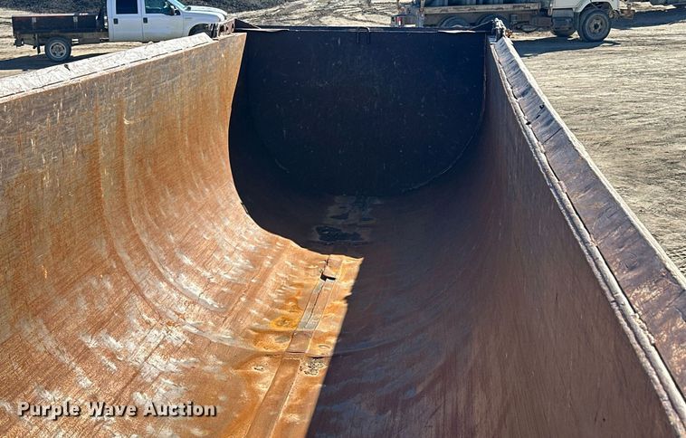 image for item NJ9301 1988 West end dump trailer