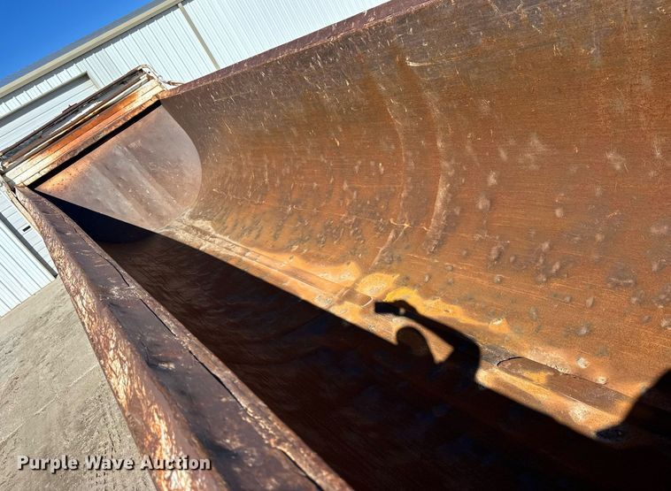 image for item NJ9301 1988 West end dump trailer