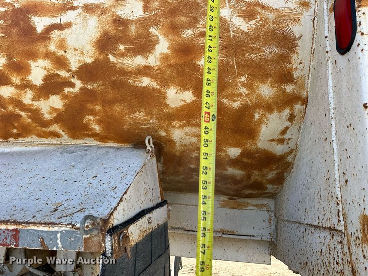 image for item NJ9301 1988 West end dump trailer