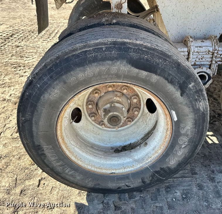 image for item NJ9301 1988 West end dump trailer