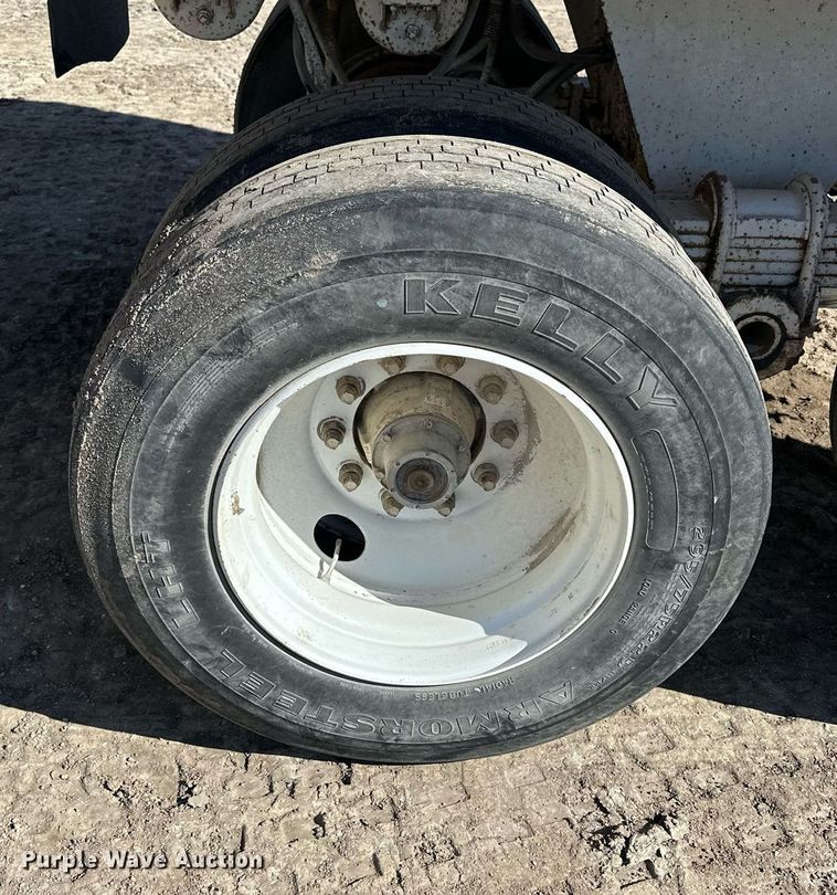 image for item NJ9301 1988 West end dump trailer