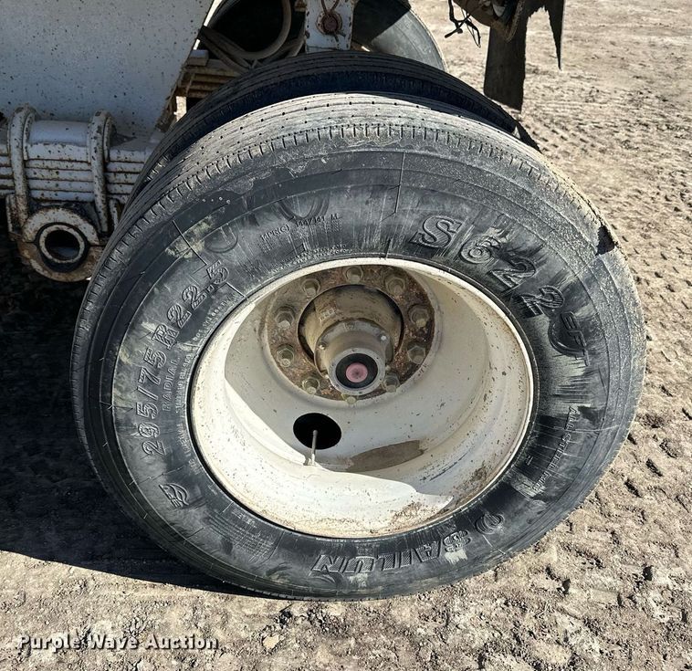 image for item NJ9301 1988 West end dump trailer