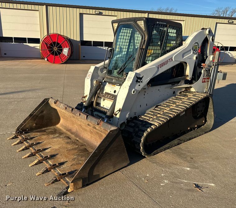 image for item NM9277 2007 Bobcat T300 tracked skid steer loader